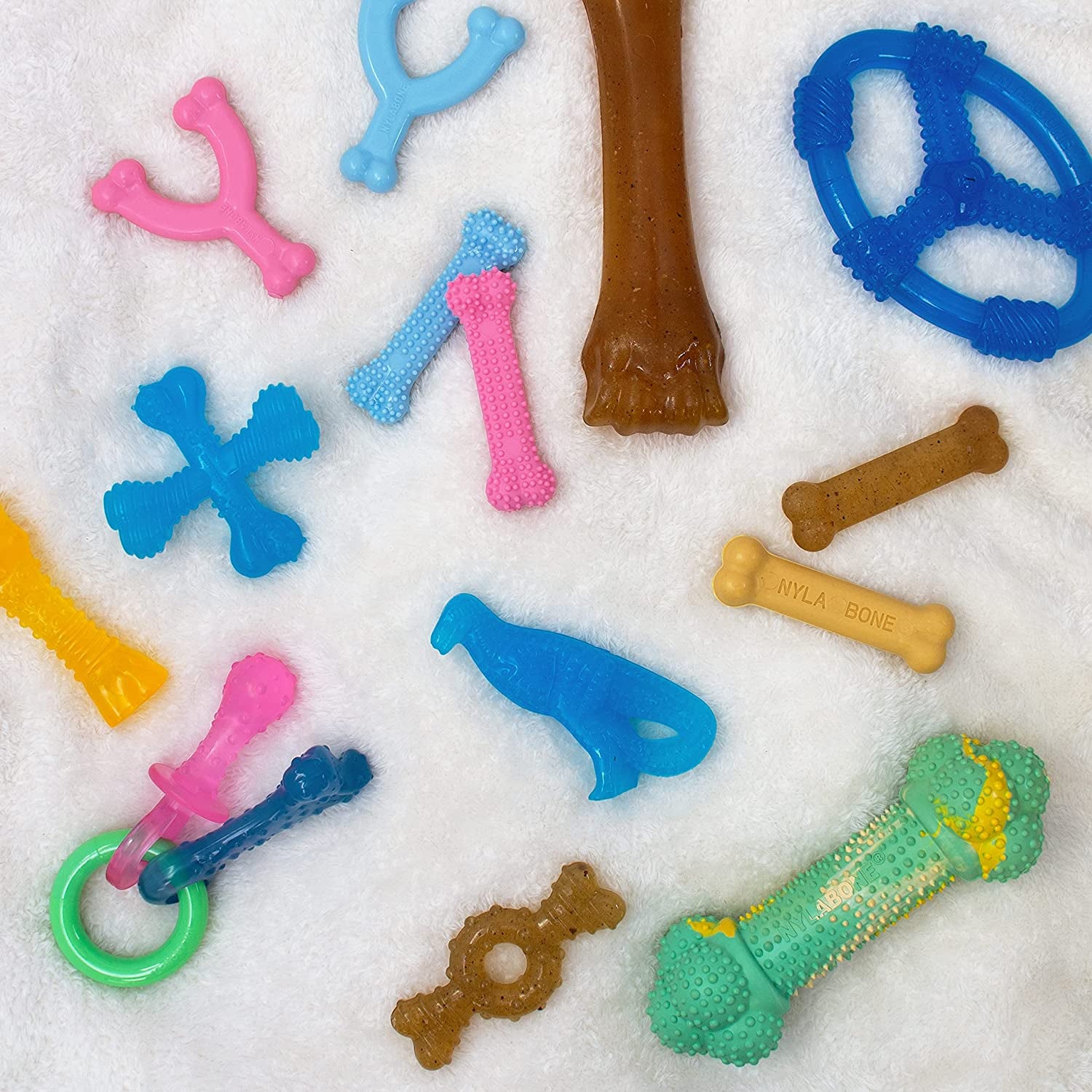 Freezer Knuckle Bone Puppy Chew Toy, Soothing Teething Toys for Puppies, Color Changing, Lamb & Apple Flavor, Small - up to 25 Lbs, 1 Count